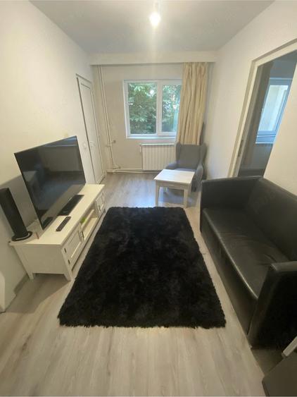 Apartament cu 3 camere decomandat în Big