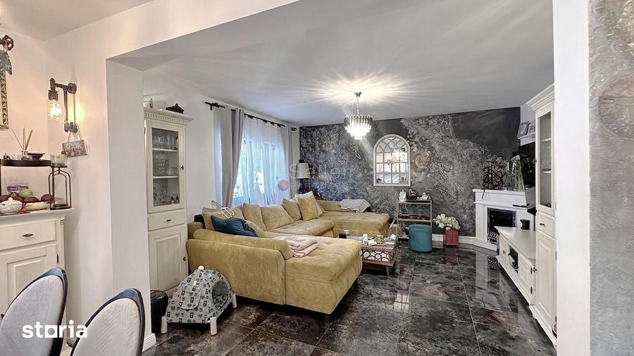 Casă cu 5 camere cu Teren 517 Mp în Dârste