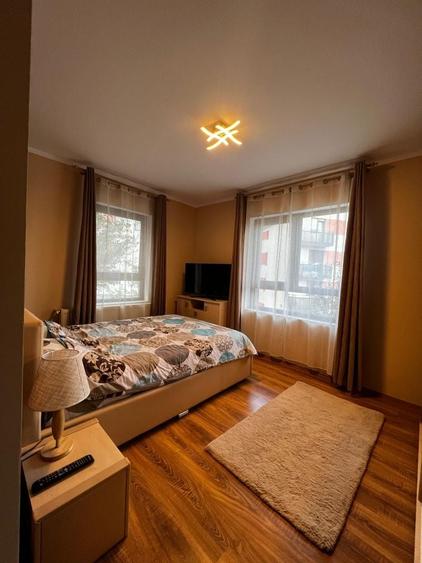 Apartament cu 3 camere decomandat în Florești