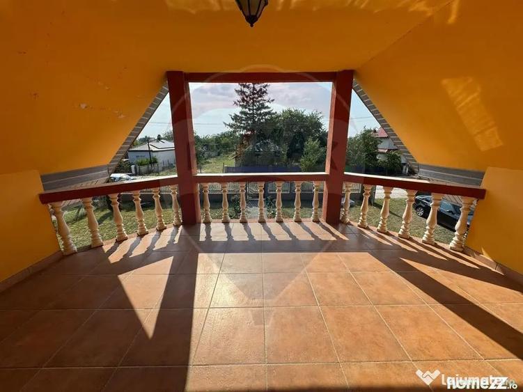 Casă cu 6 camere cu Teren 1526 Mp în Bolotești