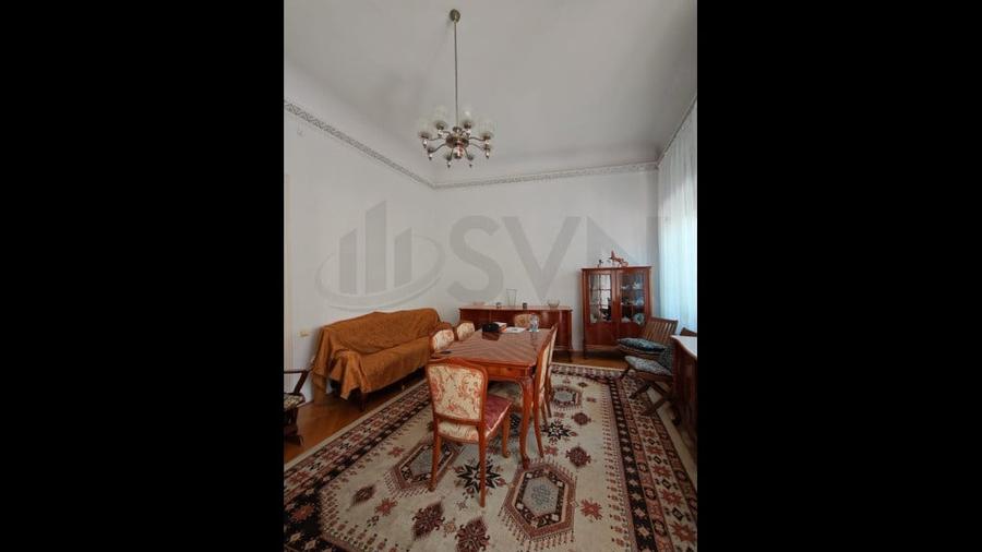 Apartament cu 4 camere semidecomandat în Dacia