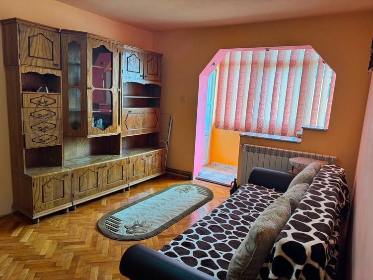 Apartament cu 2 camere nedecomandat în Central