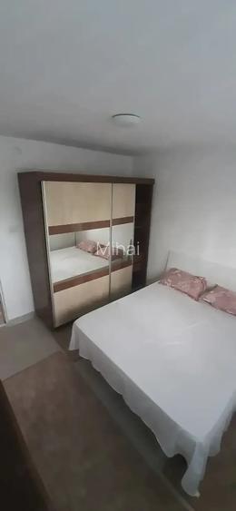 Inchiriez apartament 2 camere decomandate in cartierul micro 20 din galati
