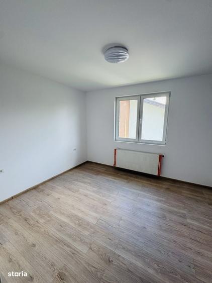 Casă cu 4 camere în Prelungirea Ghencea