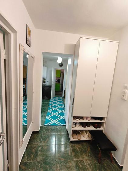 Apartament cu 2 camere decomandat în Central