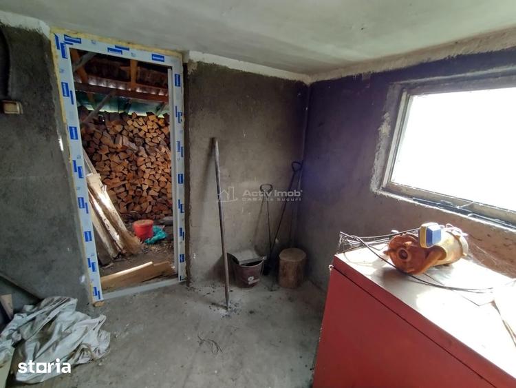Casă cu 5 camere cu Teren 1800 Mp în Ciuchici