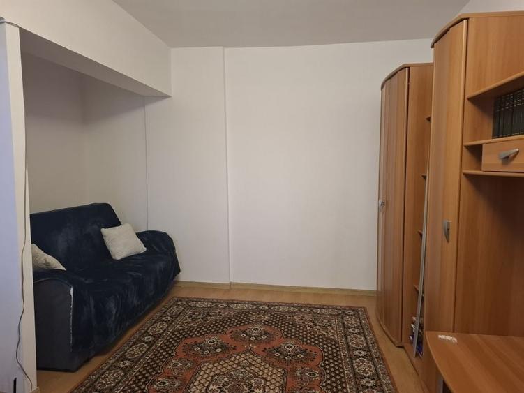 Garsonieră decomandată în Zimbru