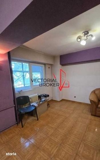 Apartament cu 4 camere decomandat în Vitan