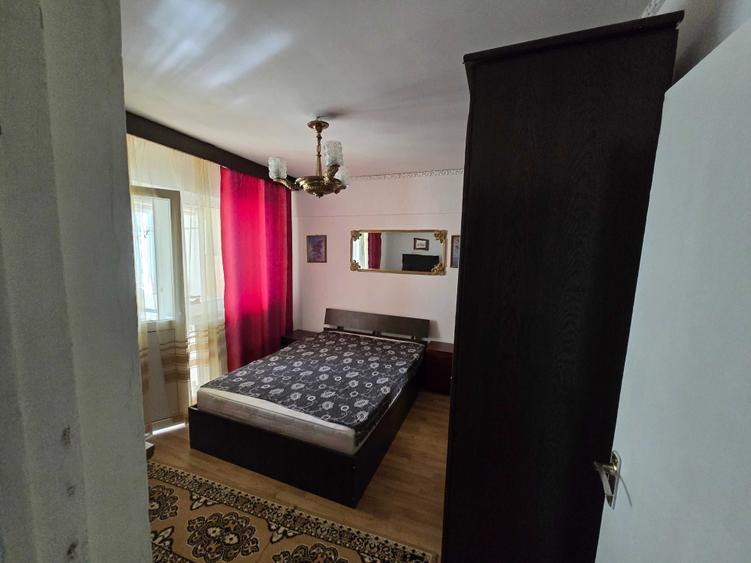 Apartament cu 3 camere decomandat în Lăpuș