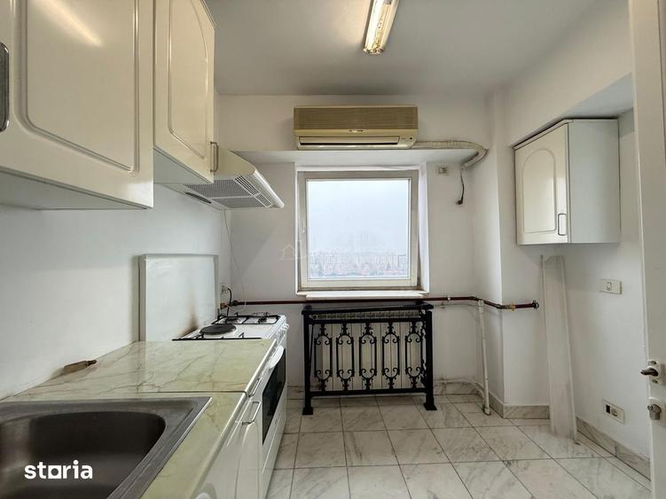 Apartament cu 3 camere, mobilat în Decebal