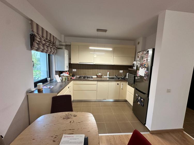 Apartament cu 3 camere în Păcurari