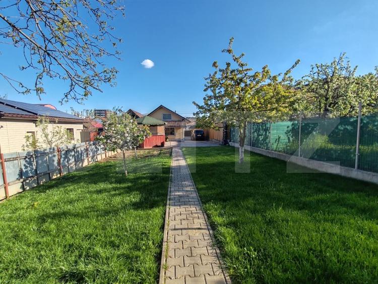 Casă individuală cu 4 camere cu Canalizare în Între Lacuri