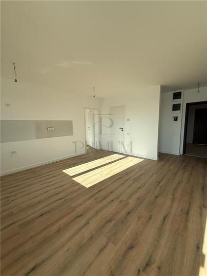 Apartament cu 3 camere decomandat în Torontalului