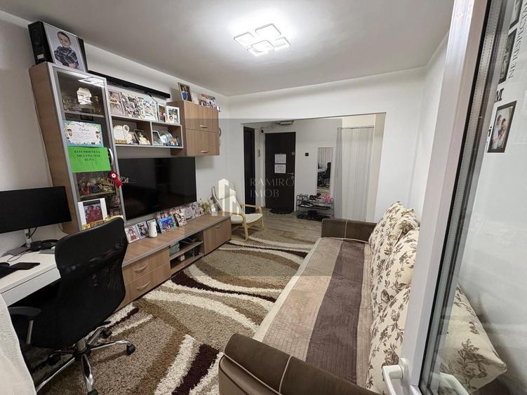 Apartament cu 3 camere decomandat, mobilat în Giurgiului