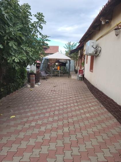 Casă individuală cu 4 camere cu Canalizare în Central