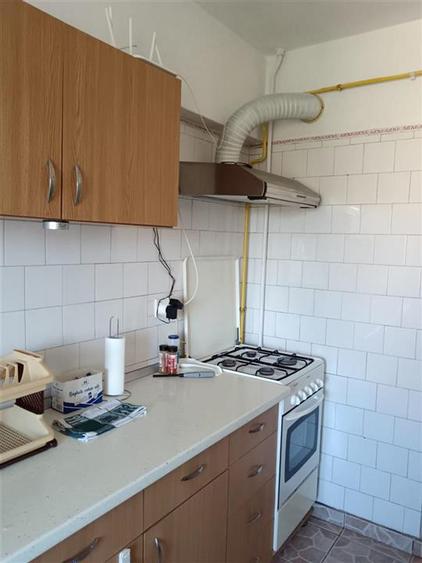 Apartament cu 3 camere decomandat, mobilat în Gară