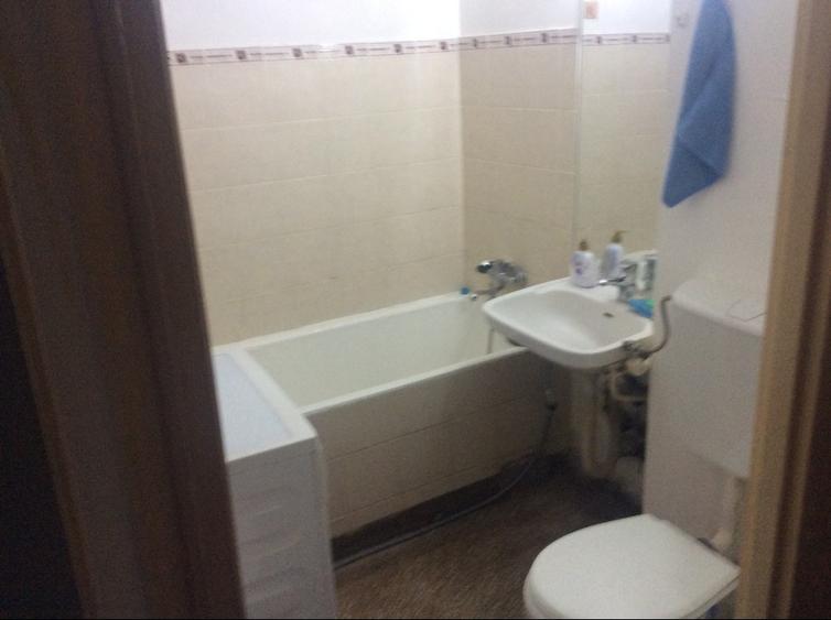 Garsonieră decomandată în Gara de Nord
