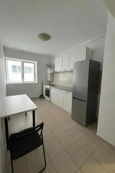 Apartament cu 3 camere decomandat, mobilat în Theodor Pallady