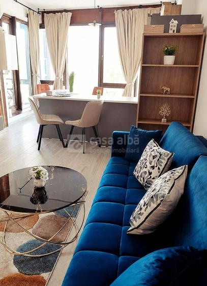 Apartament cu 2 camere semidecomandat, mobilat în Central