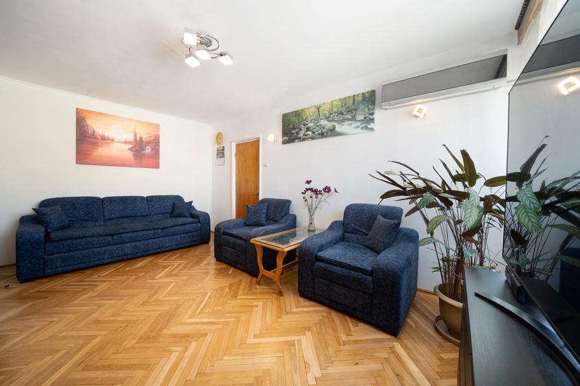 Apartament cu 3 camere semidecomandat, mobilat în Baba Novac