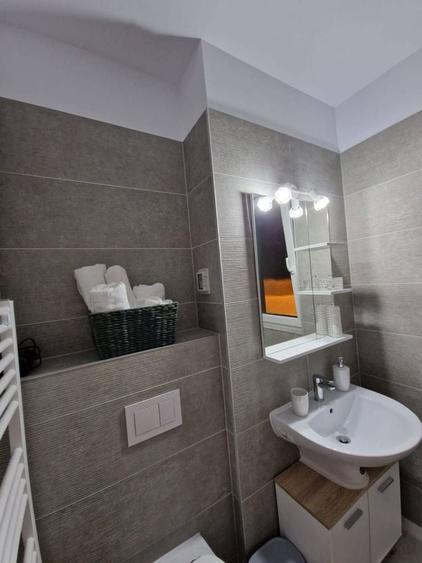 Garsonieră decomandată în Central