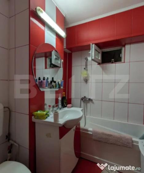 Apartament cu 3 camere decomandat în Central