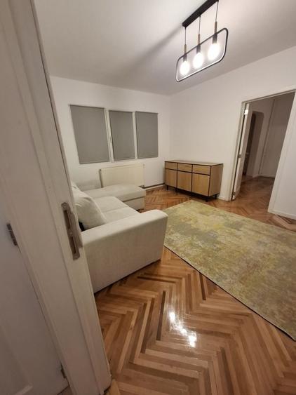Apartament cu 2 camere nedecomandat în Central