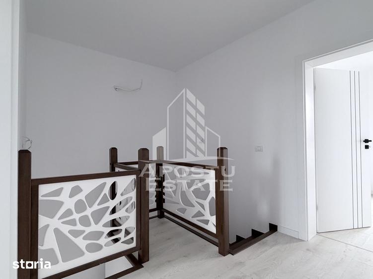 Casă cu 5 camere cu Teren 217 Mp în Ronaț