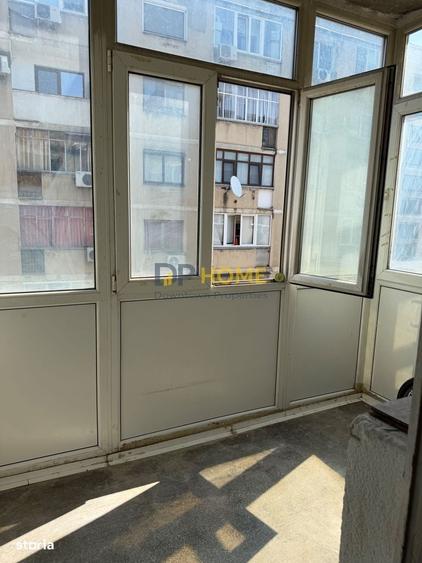 Apartament cu 3 camere semidecomandat în Kogălniceanu
