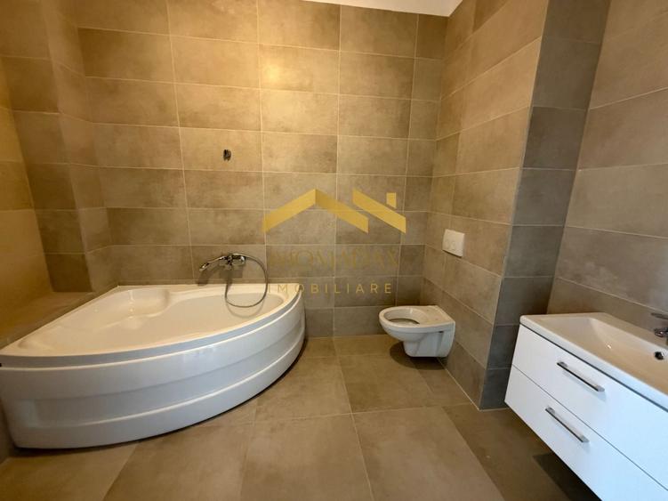 Apartament cu 3 camere decomandat în Aradului