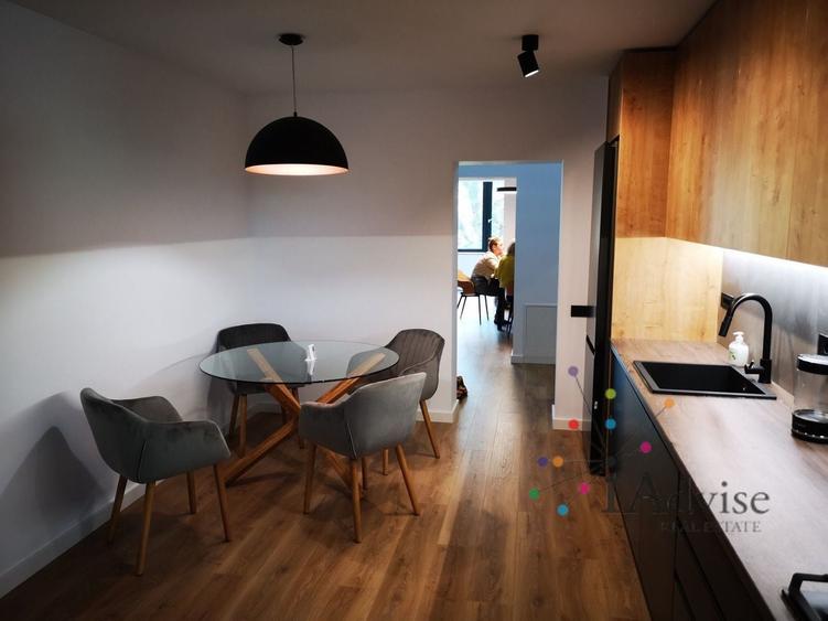 Apartament cu 3 camere decomandat în Ultracentral