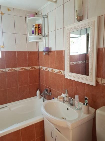 Apartament cu 2 camere decomandat în Sinaia