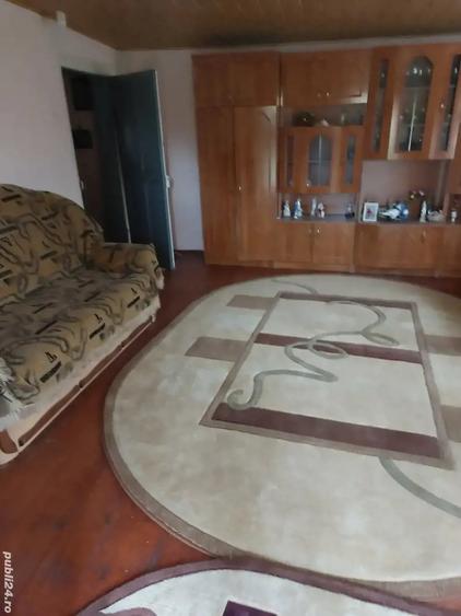 Casă cu 5 camere cu Teren 4000 Mp în Smârdan