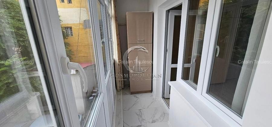 Apartament cu 2 camere decomandat în Central — fotografia 3