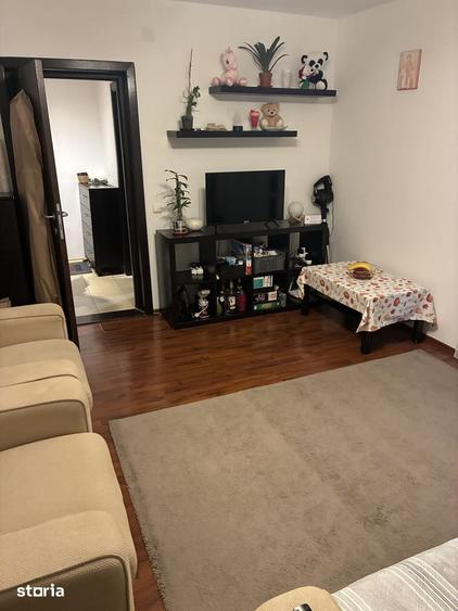 Apartament cu 2 camere decomandat în Titan