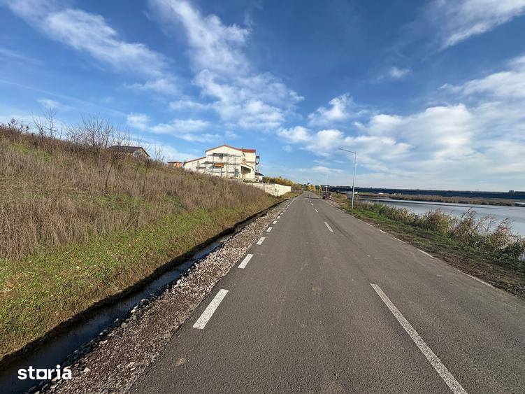 Teren de 10009 mp, în Centrul Istoric