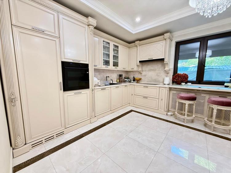Casă individuală cu 6 camere cu Piscina în Pipera