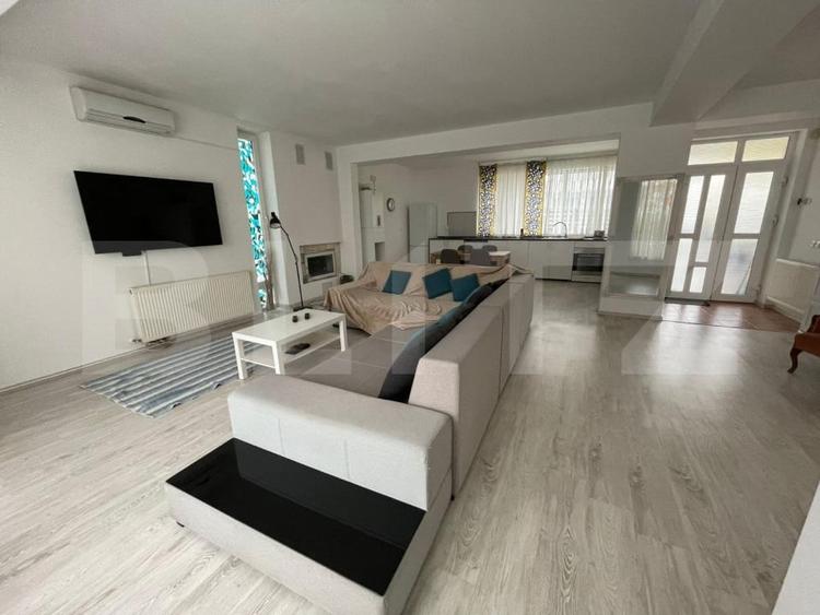 Apartament cu 3 camere decomandat, mobilat în Cârcea