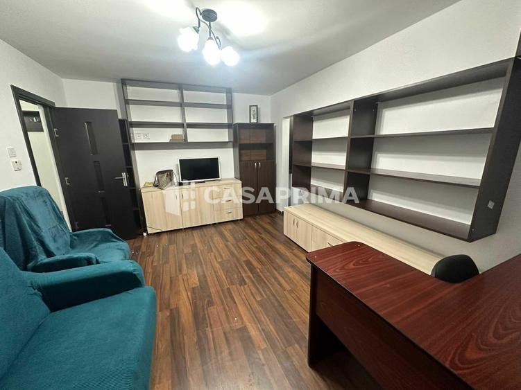 Apartament cu 2 camere semidecomandat în Dacia