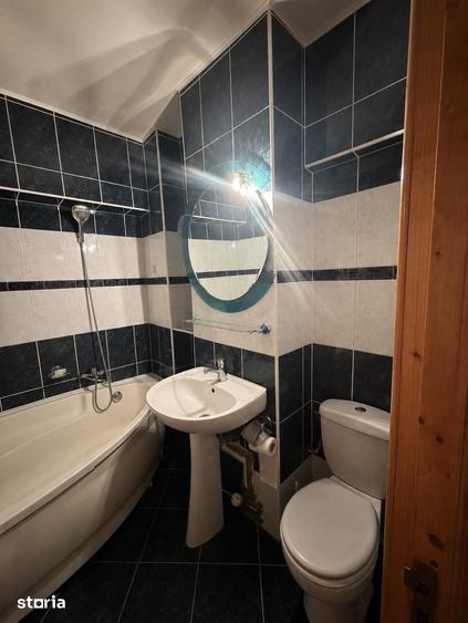 Apartament cu 4 camere decomandat în Mioriței