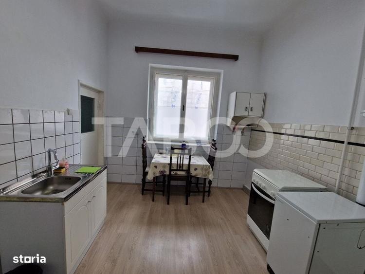 Apartament cu 4 camere decomandat în Paltin
