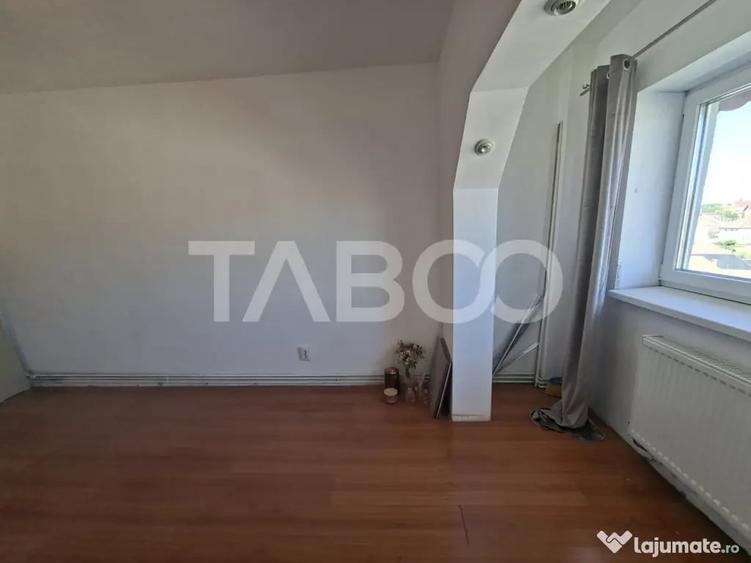 Apartament cu 2 camere decomandat în Ștrand