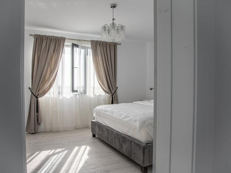 Duplex cu 4 camere cu Canalizare în Domnești