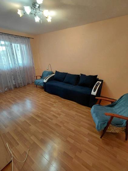 Apartament cu 2 camere decomandat în Republicii