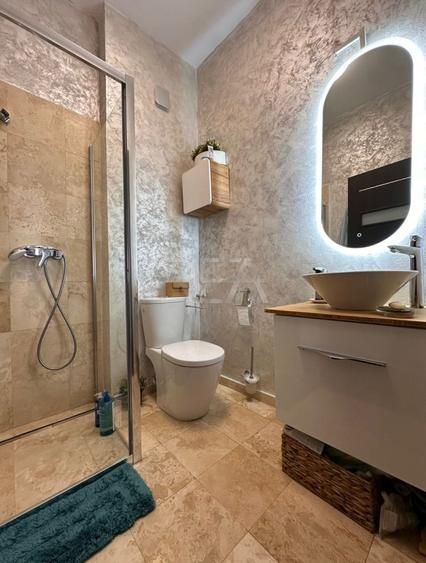 Apartament cu 3 camere decomandat în Rahova
