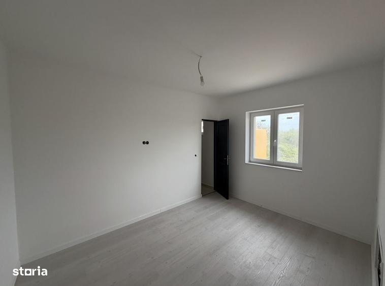 Casă cu 3 camere cu Teren 439 Mp în Central