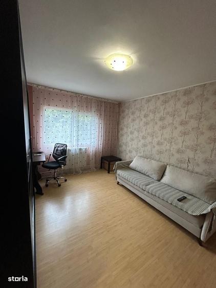 Apartament cu 2 camere semidecomandat în Inel II
