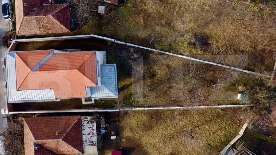 Casă individuală cu 4 camere cu Canalizare în Dâmbul Rotund