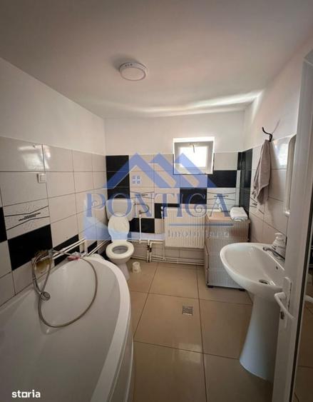 Casă cu 4 camere cu Teren 250 Mp în Poarta Albă