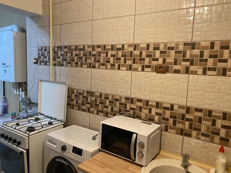 Garsonieră decomandată în Central